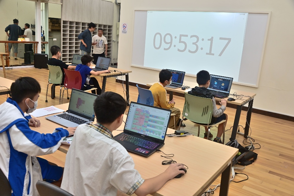 「AI先行，百師擁證」 基隆教師化身AI教育先鋒 報考通過率達98%