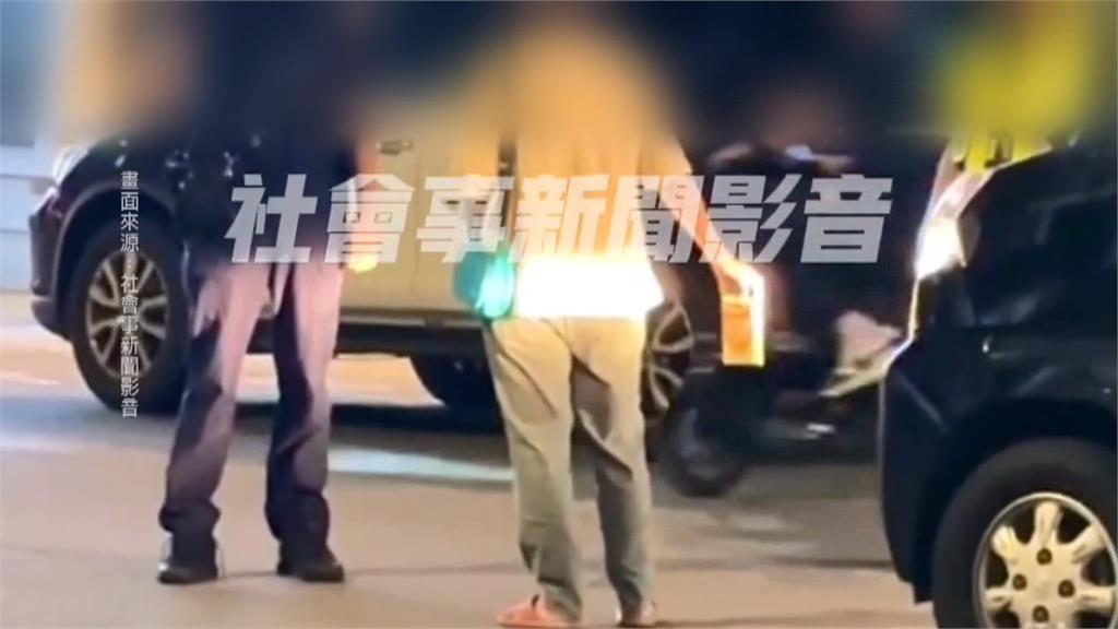 違規沒走行穿線被叭!婦人「理智線斷」怒擋車 挨罰...一千元飛了