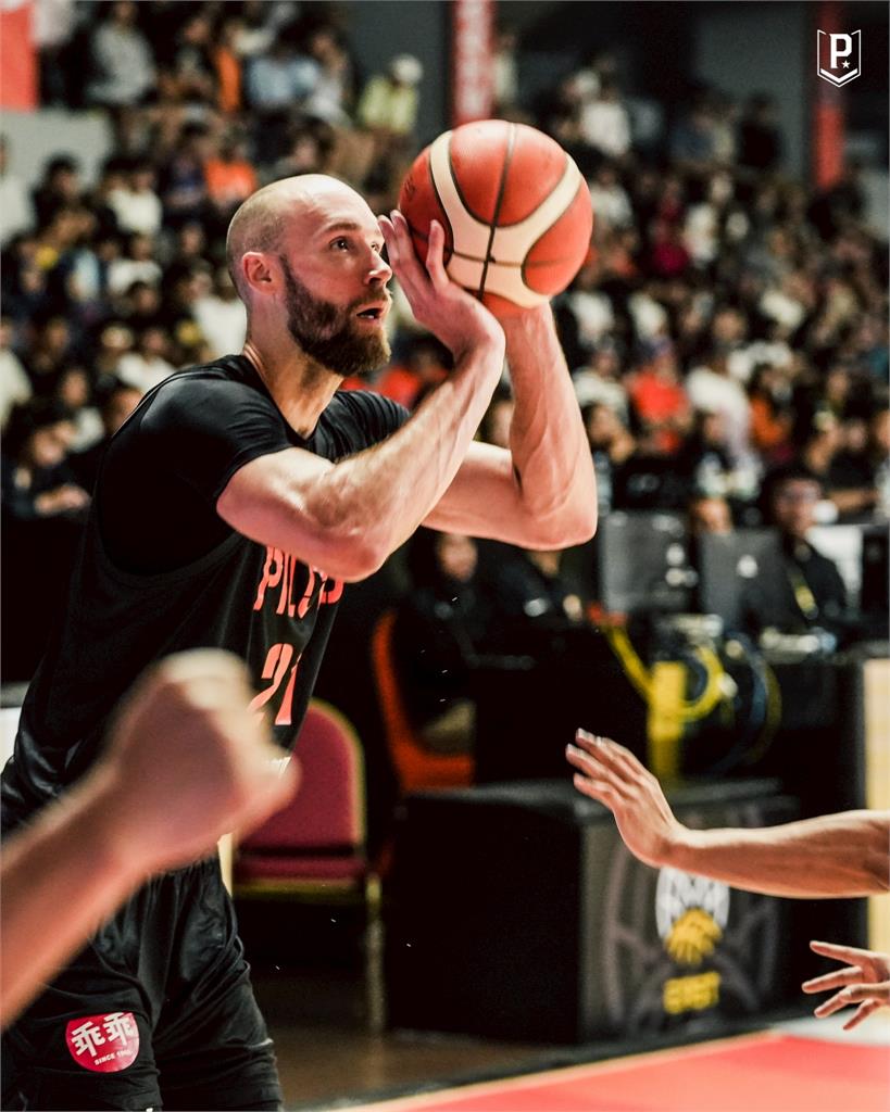 BCL(影)/這次有冷氣了!領航猿「保持全勝」回主場 24分差輕取雅加達明燈