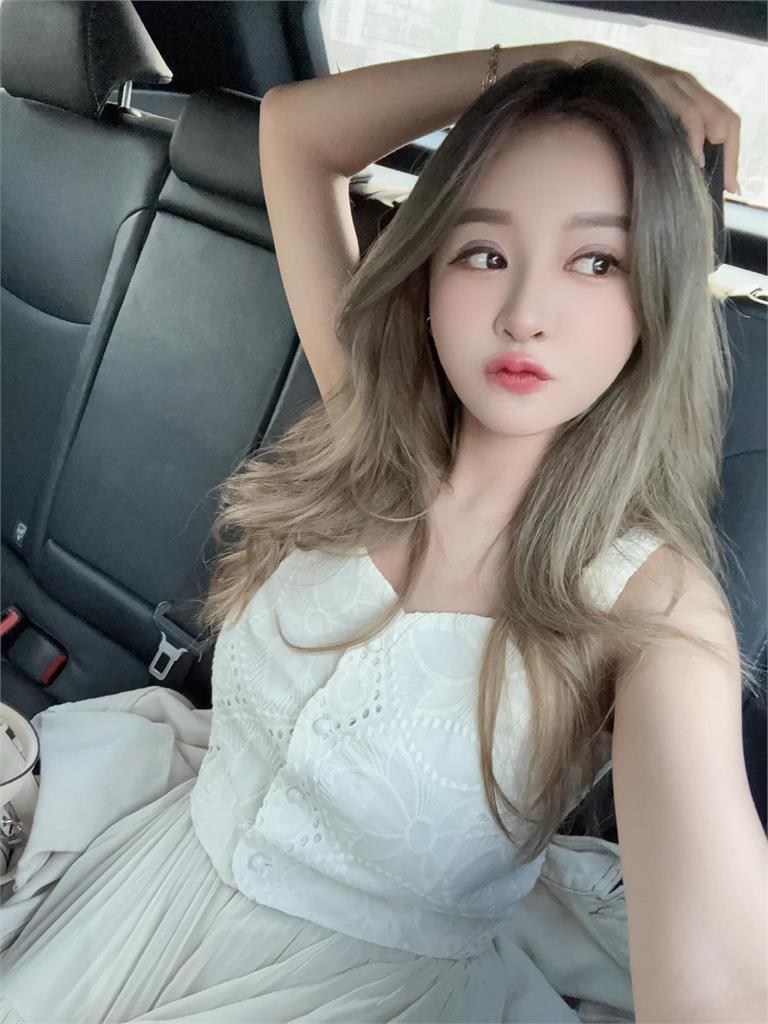 黃明志、謝侑芯疑為舊識「5年前火辣合作影片」曝光！黃秋生也在現場