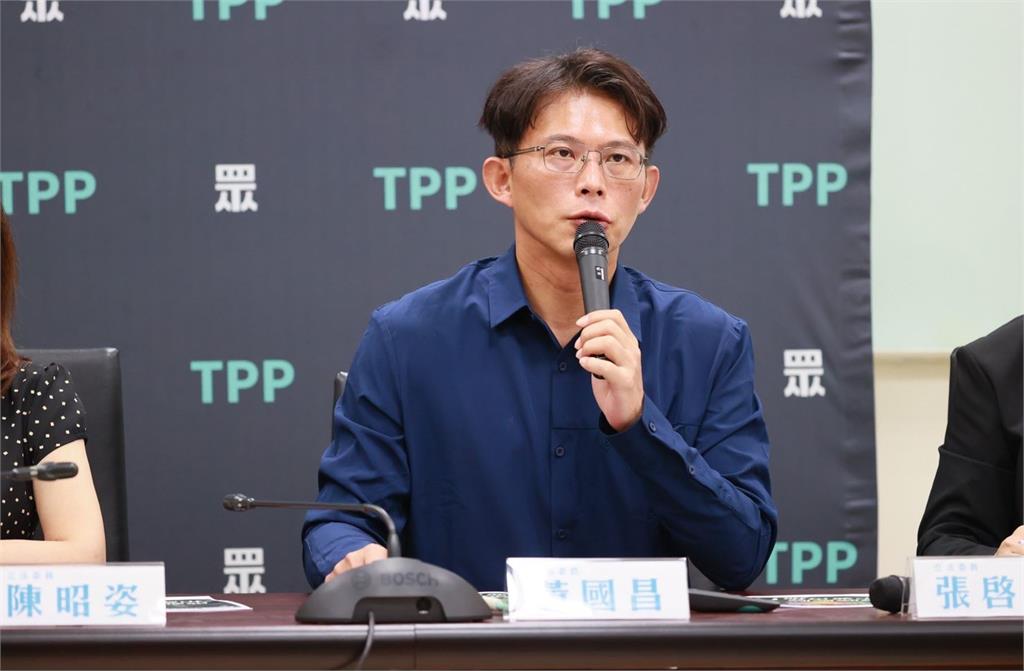 黃國昌質詢播「AI音檔」硬拗示範帶?綠委舉「嘲諷1例」搖頭酸:遊走在法律邊緣
