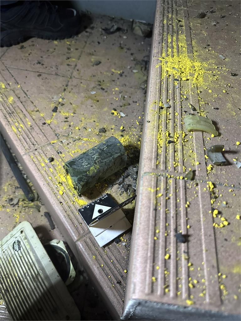 三峽氣爆4樓倉庫找到「不明黃色粉末」！住戶：打開門瞬間就爆炸