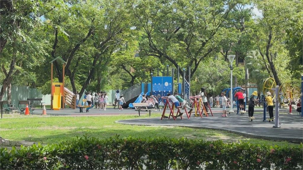 高雄女童穿越馬路遭車撞骨折　駕駛肇逃被逮、家長疏忽也挨罰