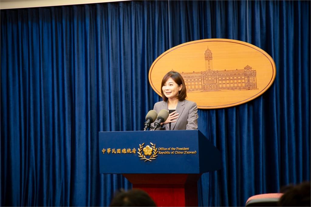 快新聞/陳羿伶、郭雅慧「穿軍服」陪賴清德視導 府:並無違反規定