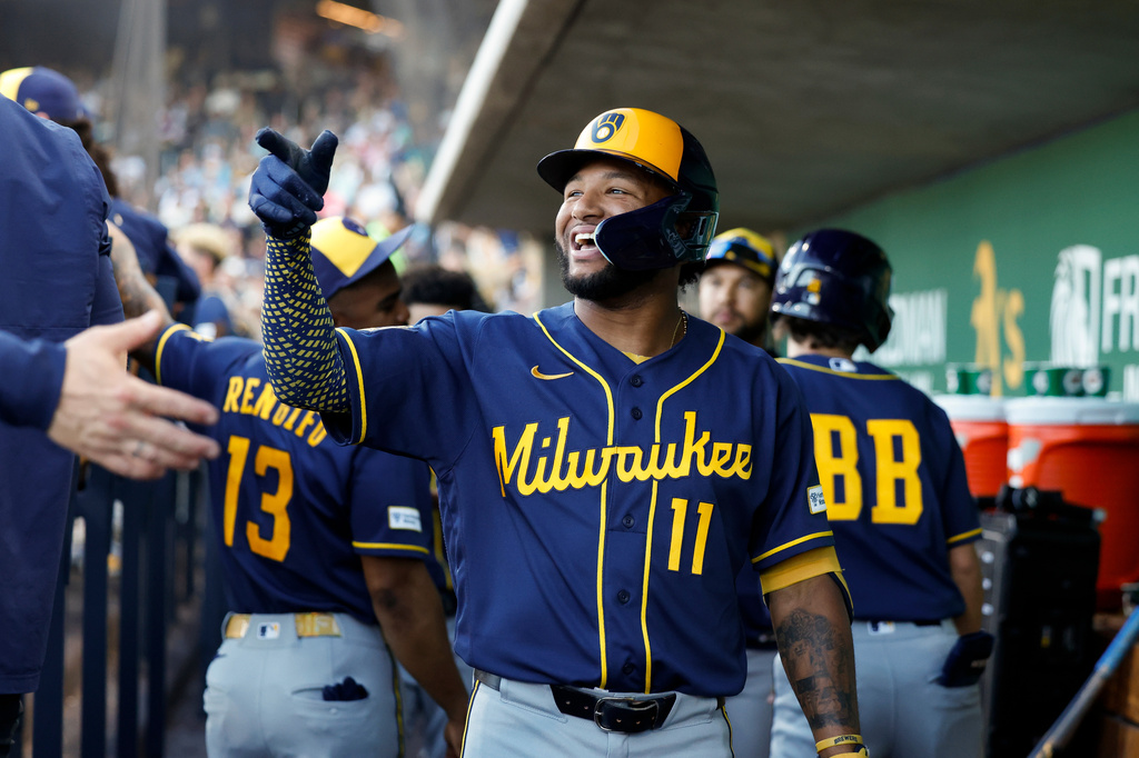 MLB(影)／天外飛來全壘打砸碎攝影機！攝影師超淡定：沒什麼大不了的