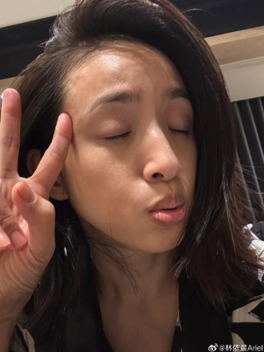 43歲林依晨「被中國找去」畫面流出!私下濾鏡全關「超反差對比」曝光