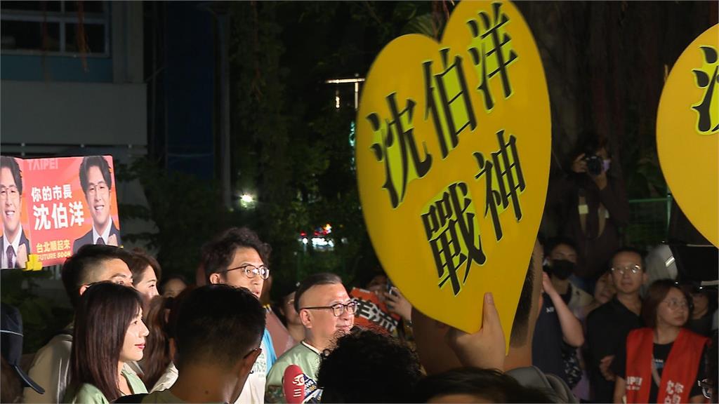 台北颳洋流！沈伯洋夜市掃街人氣旺　巧遇建中同學超嗨