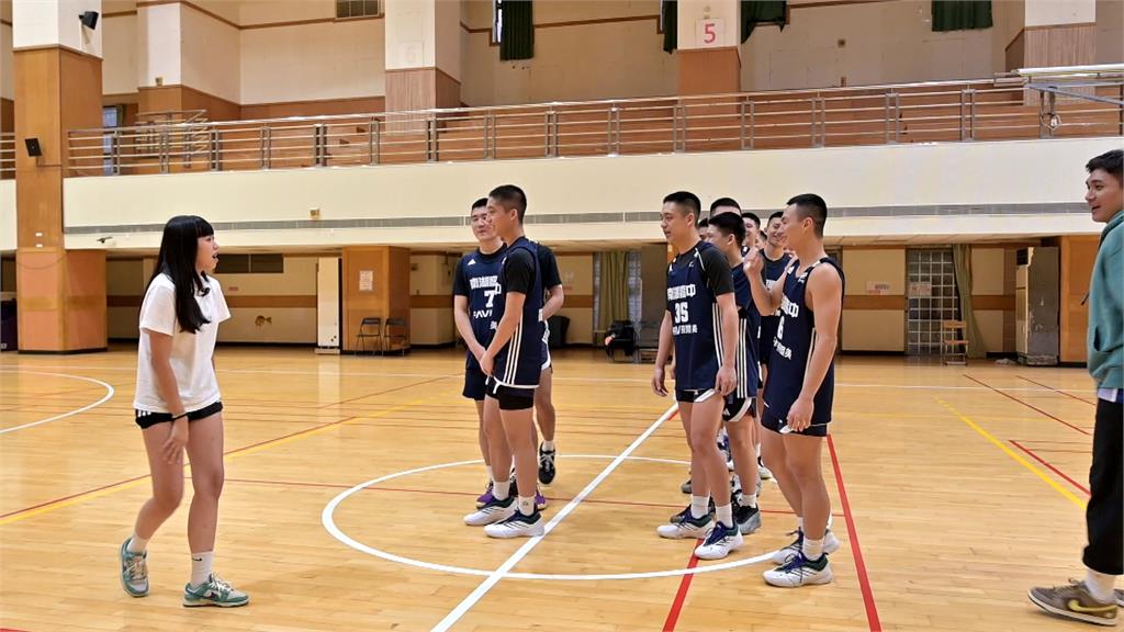HBL/「校園阿雷U」開箱南湖男籃 特派員超哥慘遭南湖射手三分彈逆轉
