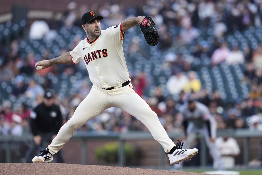 MLB(影)/韋大人穿上巨人球衣後還沒贏過!球迷:「可能要女神老婆到場加油!」