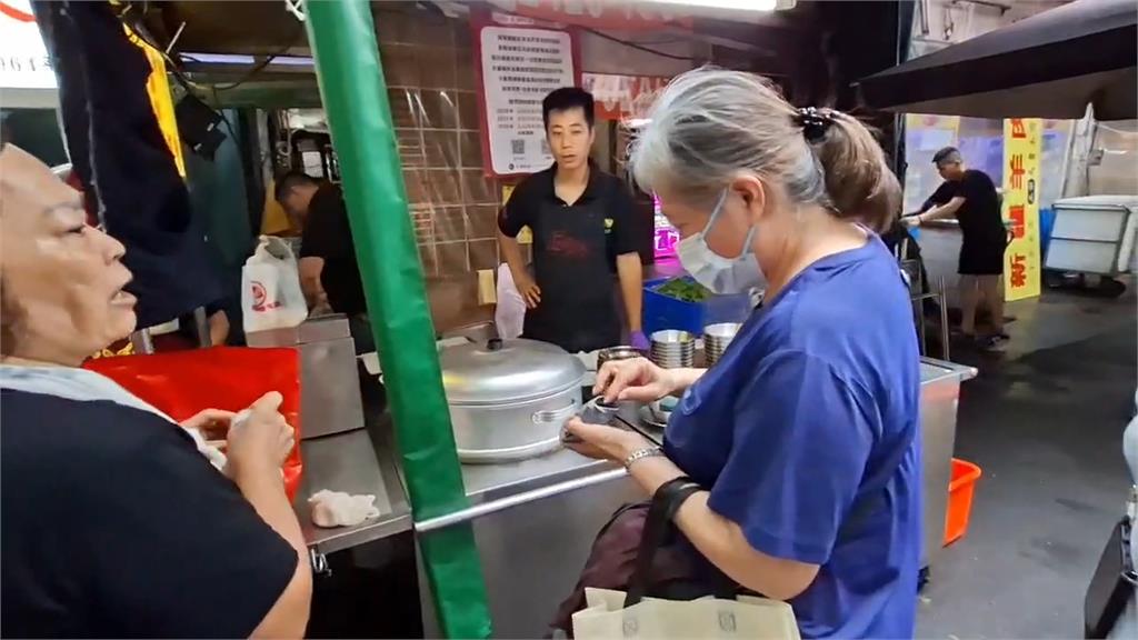 基隆名店分家！「同店面豬腳味道不同」　2老闆輪月經營價差50元