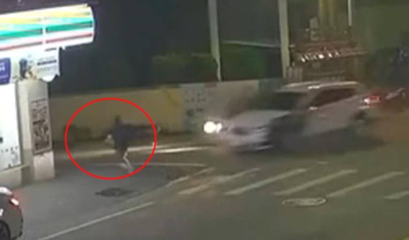 彰化重大車禍! 超車失當連撞4車 肇事車再撞飛路人