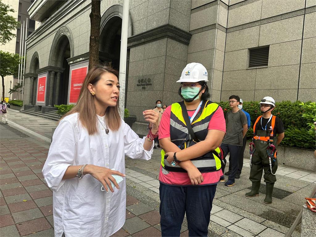 快新聞/