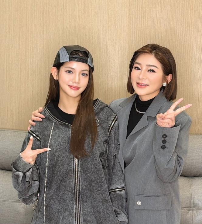 「最美星二代」黃于庭撞臉Lisa！「國民岳母」王彩樺親曝選婿條件