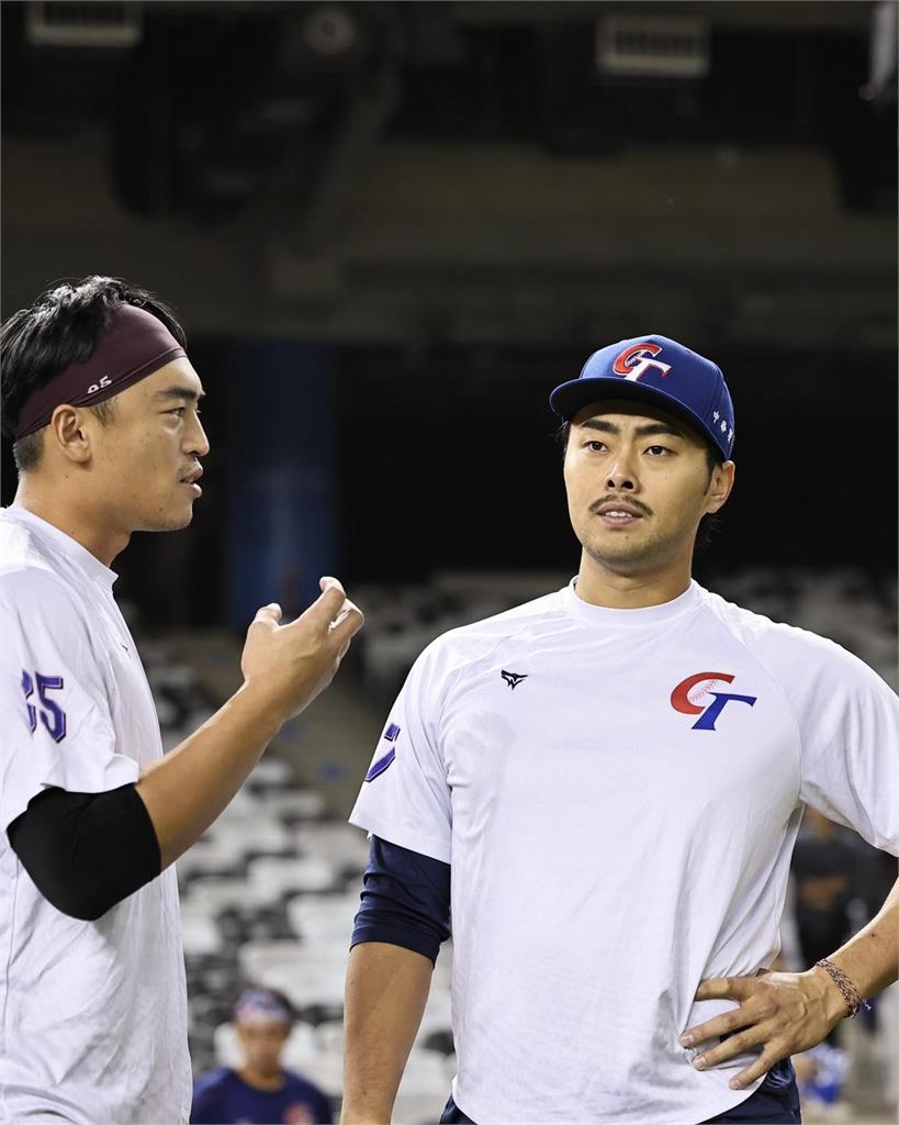12強賽/陳柏清首局不穩退場「眼眶紅了」!林家正出手安慰全被拍