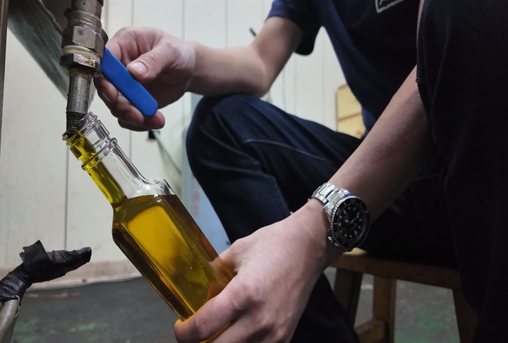 高中畢創一人工廠 投入苦茶油一條龍生產屢獲世界肯定