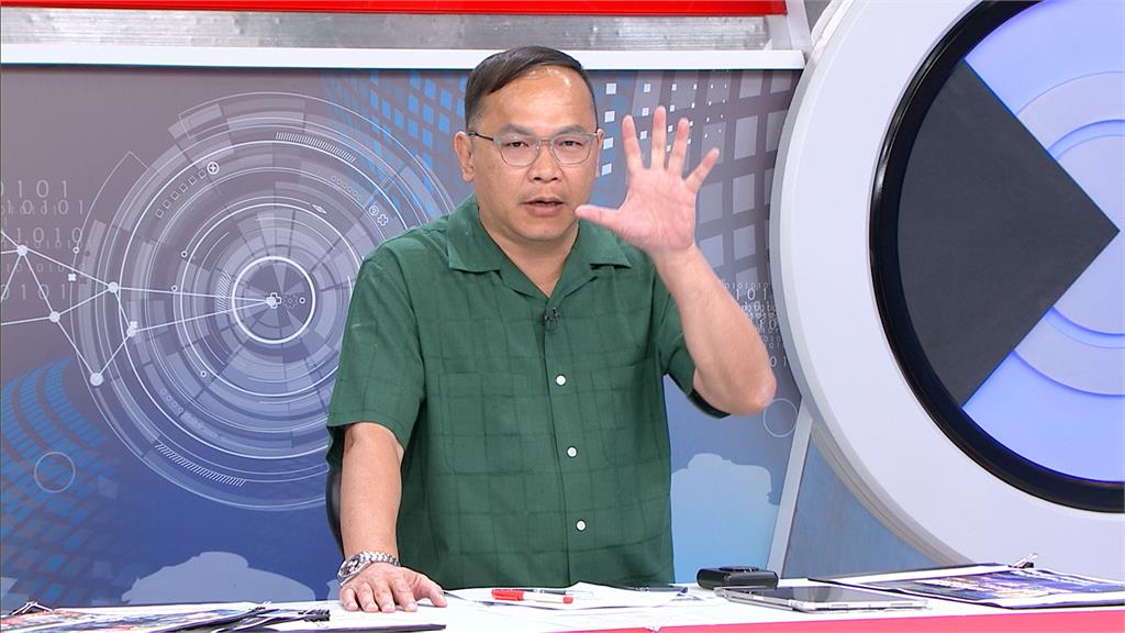 控黃國昌「養狗仔拍政敵」！　　王義川質疑：不只檯面4人