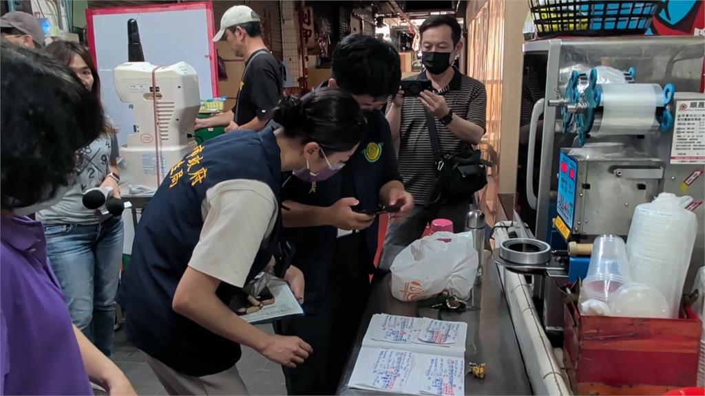 夏天必吃芒果冰藏危機？民眾挖到異物　憂心食安衛生局急稽查
