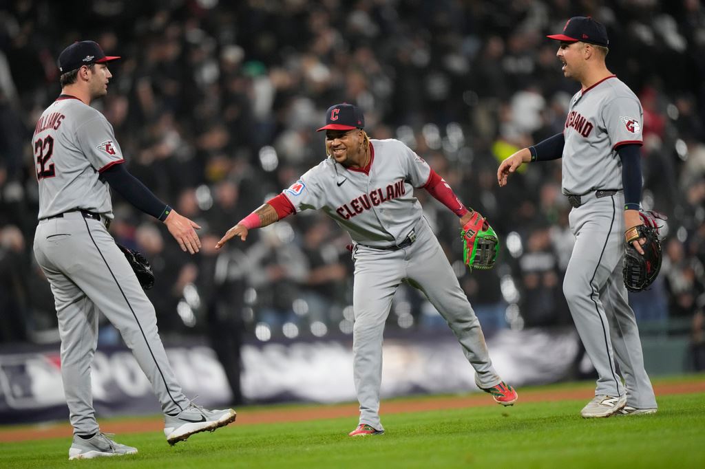 MLB(影)/從天堂掉到地獄?白襪聽牌後連敗 守護者上演絕地大反攻逼到第五戰