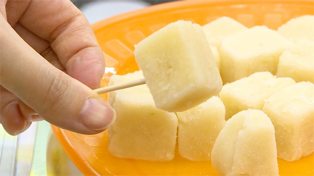 日本東京食品展台灣農水產館開幕　台灣番薯自動販賣機買得到
