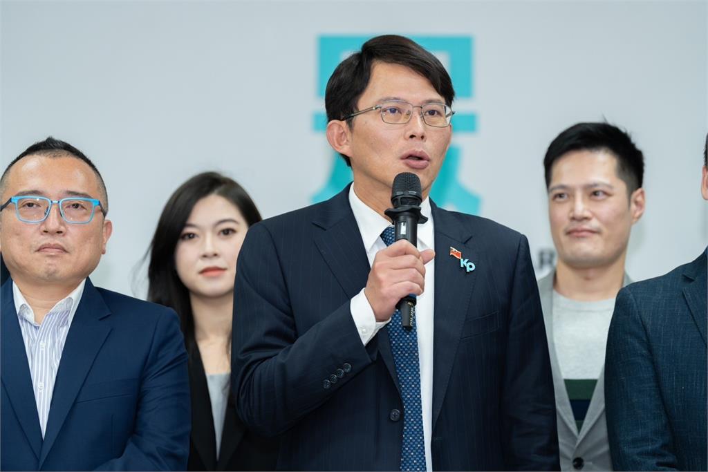 快新聞/掃除綠衛兵將誓師!再瞄準許智傑、鍾佳濱? 黃國昌笑一聲這樣回