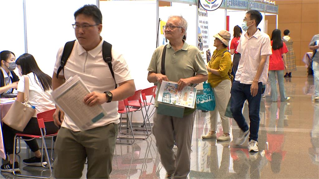 秋季轉職潮！48家廠商徵才　新北就服攜手榮服處合作就博會