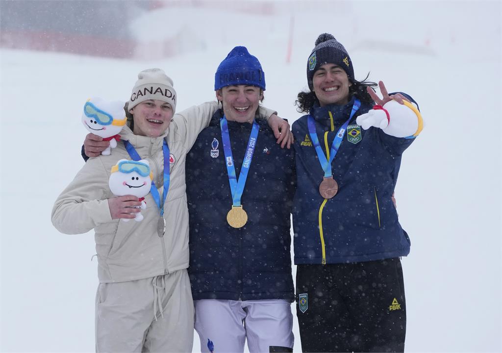 「冬青奧」中國選手出手犯規　韓國小將摔倒滑出賽道無緣頒獎台