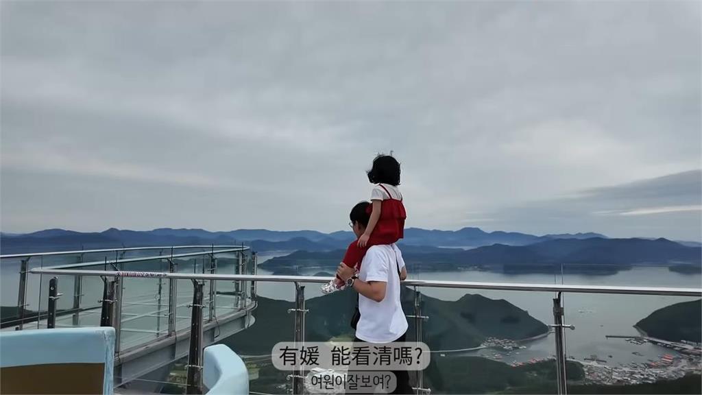 騙人生女兒!南韓女童搭纜車突唱兒歌 「軟萌奶音加唱跳」全網融化