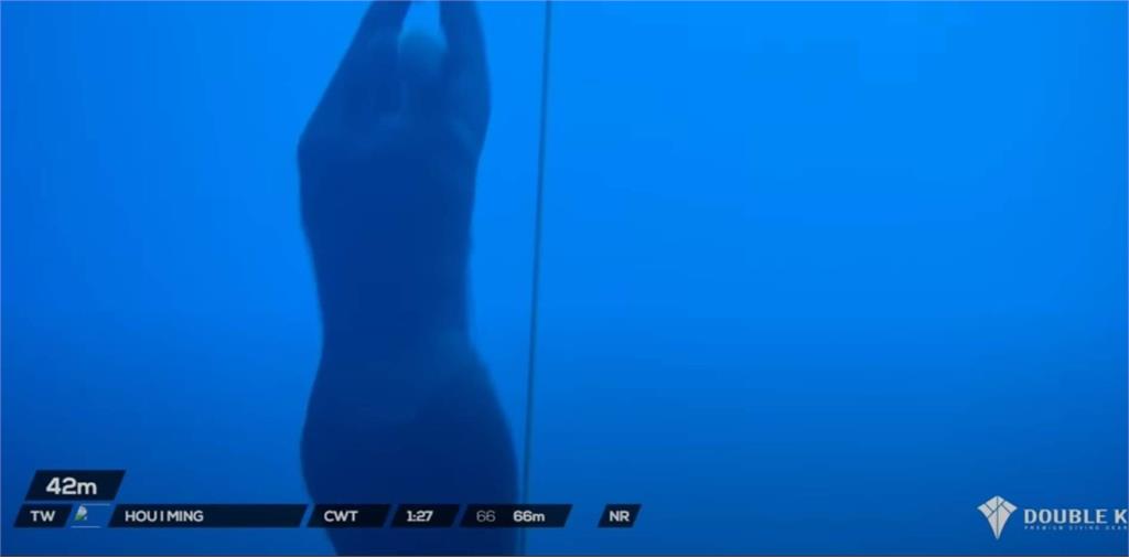 中國背後搞鬼？自由潛水世界錦標賽「我國旗無預警被下架」