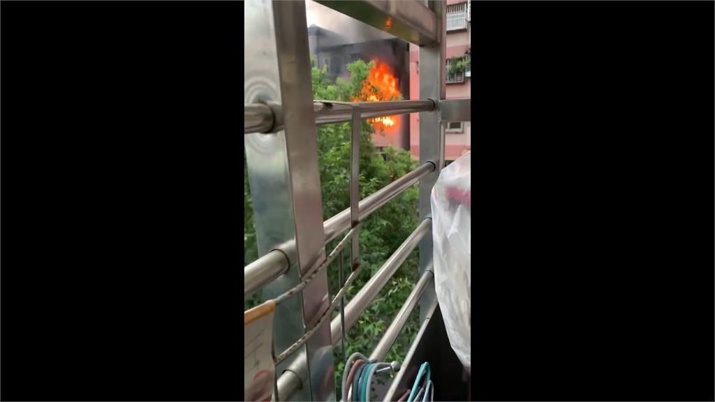 新北三重民宅清晨惡火 父子一度命危送醫幸救回