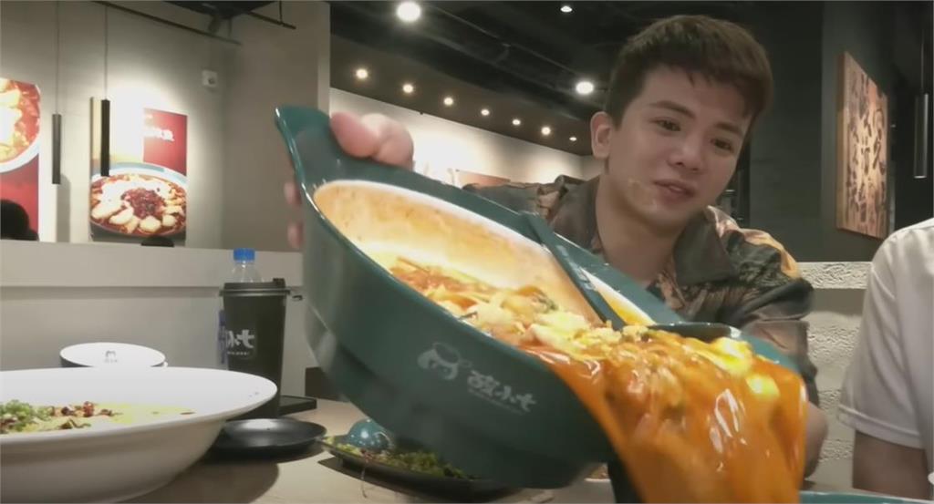 孫生踢館酸菜魚店「是套好劇本」？蹦闆3點聲明：因為「這樣」才去現場