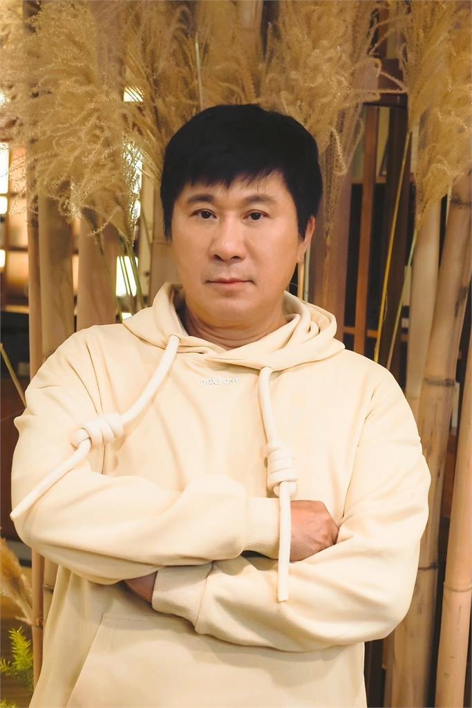 歐漢聲認窮沒房住「寄生」胡瓜家！爆「關暗房鎖喉5分鐘」求助無門險喪命
