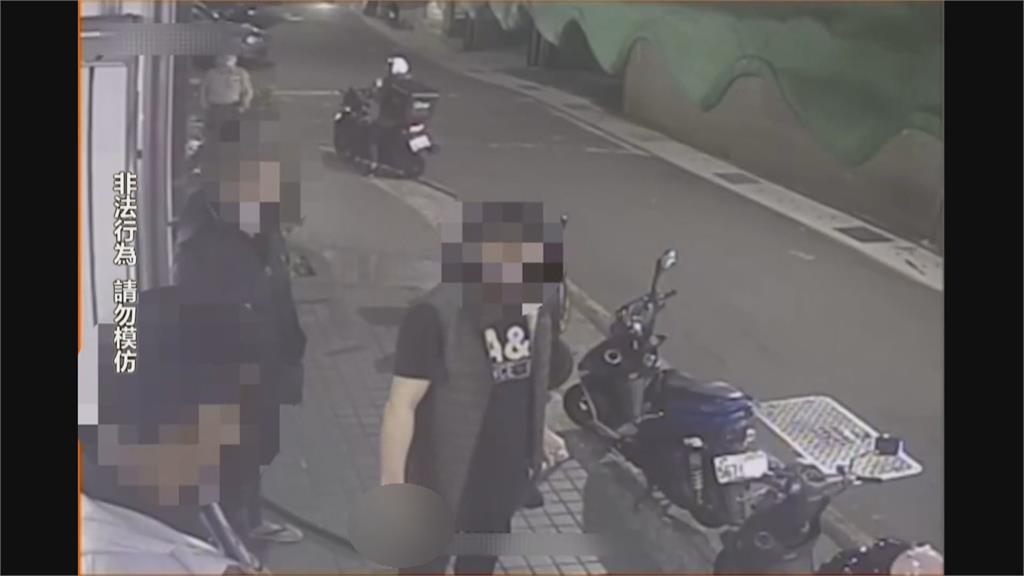 狹路相逢爆口角 欠錢男子竟朝債主潑汽油
