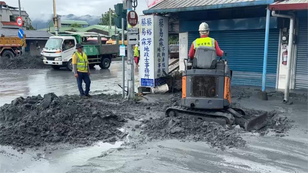 花蓮淹水後大量物資湧入！「1超噁情況」讓志工崩潰：災區不是垃圾場