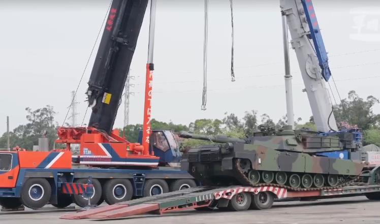 快新聞/首批38輛M1A2T戰車抵台 凌晨送往新竹裝訓部