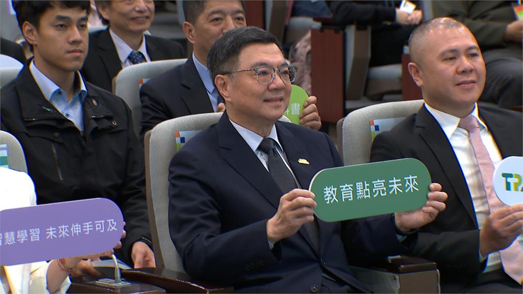 不捨吳思瑤被傅崐萁咆哮罵哭 卓榮泰送暖給鼓勵