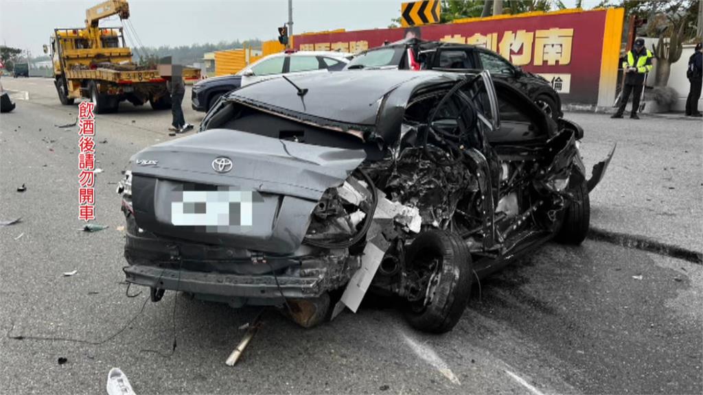 行動炸彈？　男「爛醉如泥」上西濱　當碰碰車狂掃3車