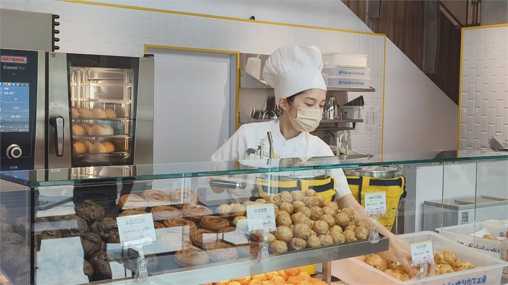 看準返鄉人潮商機 左營高鐵站首創全台唯一候車美食街
