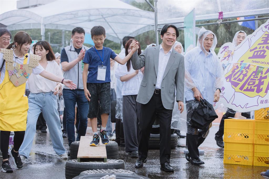 快新聞/凱道成大型遊樂場!賴清德出席「盡情遊戲日」與孩子同樂