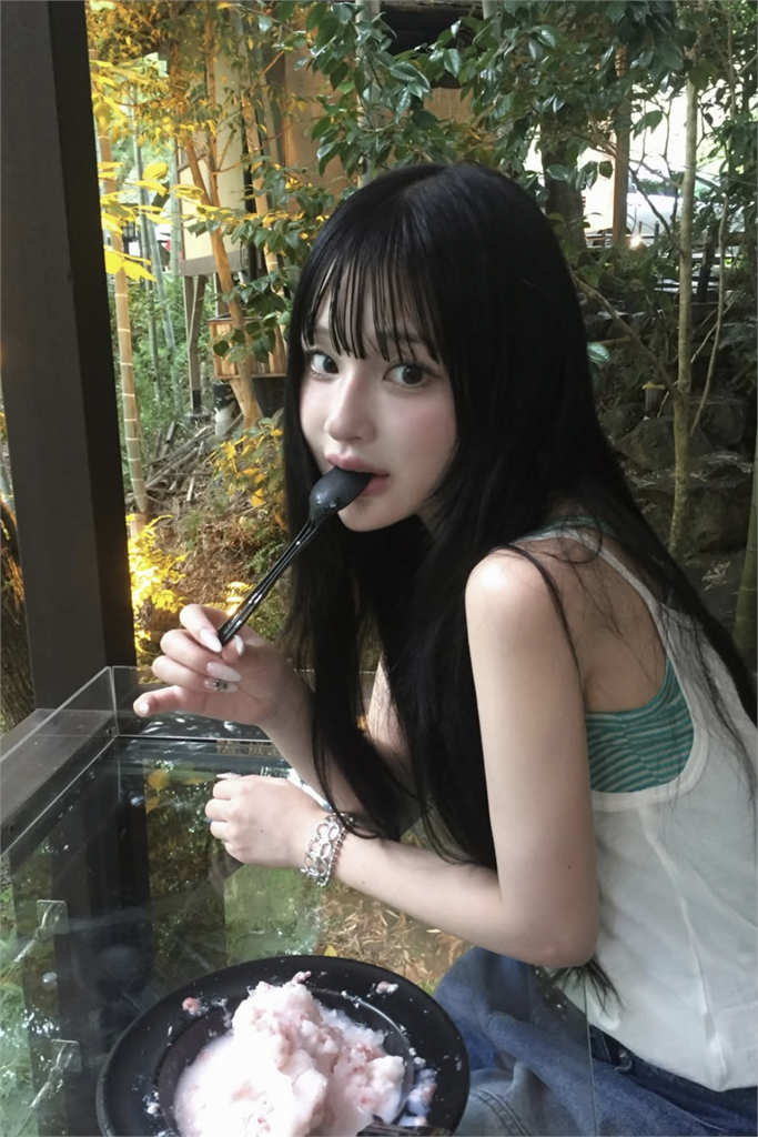 假街訪？公園野生「透明系女神」美到失焦　日網揭暗黑內幕：都有劇本