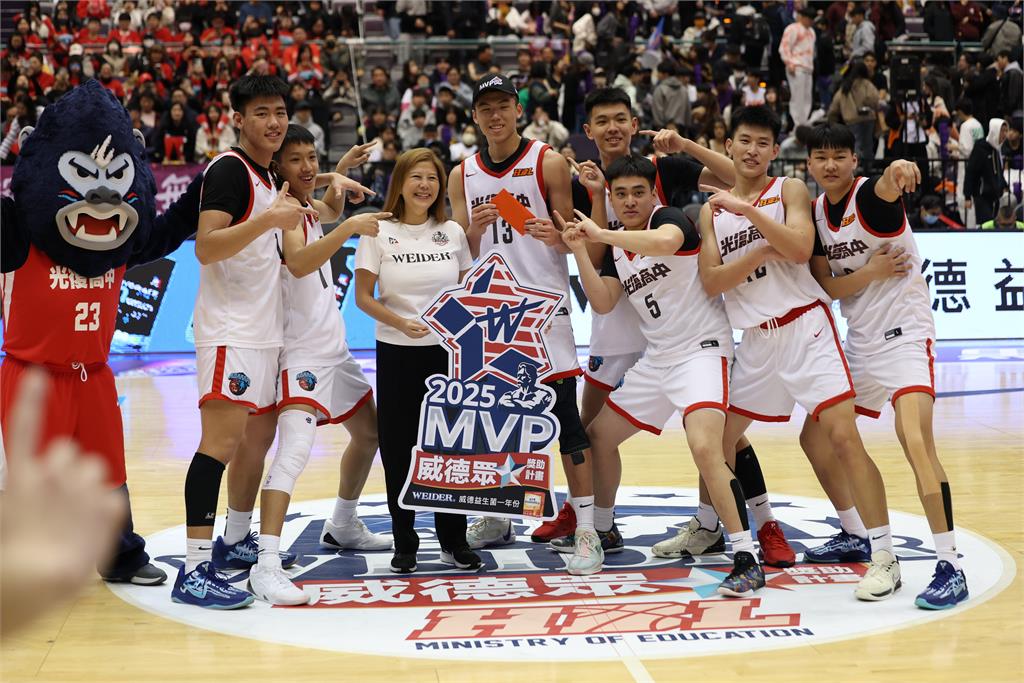 HBL(影)/幕後英雄灌溉成就!高中體總縮時紀錄學生「一生一次的夢想殿堂」