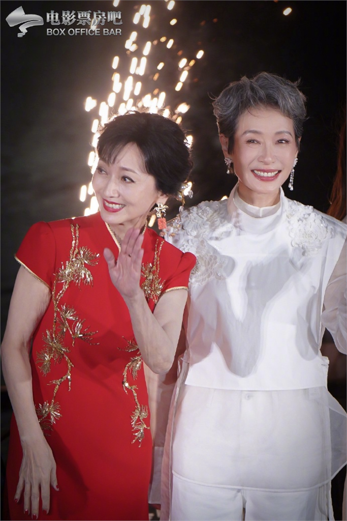 《新白娘子》「仙白CP」年紀加起來已130歲!牽手美照閃瞎網友