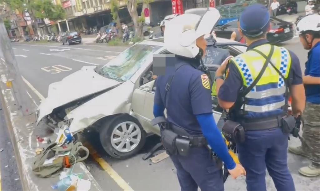男童嘴中狂吐鮮血!目擊者曝「三峽車禍慘況」網1線索認出:原來是妳