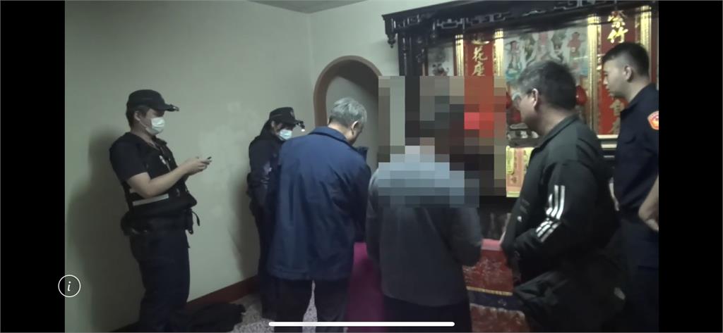 神明廳前操作某儀式害長子窒息?父、母、弟弟收押