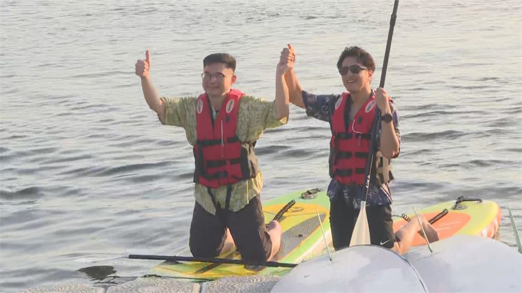 賴瑞隆X沈伯洋「隆總洋飄帶」美炸！網驚「以為專櫃」瘋搶：台北人也想要