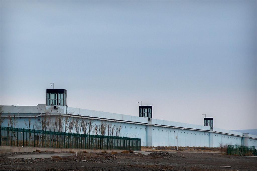 中國新疆疏附縣「25人就有1人坐牢」全球最高監禁率　地表最大拘留所？