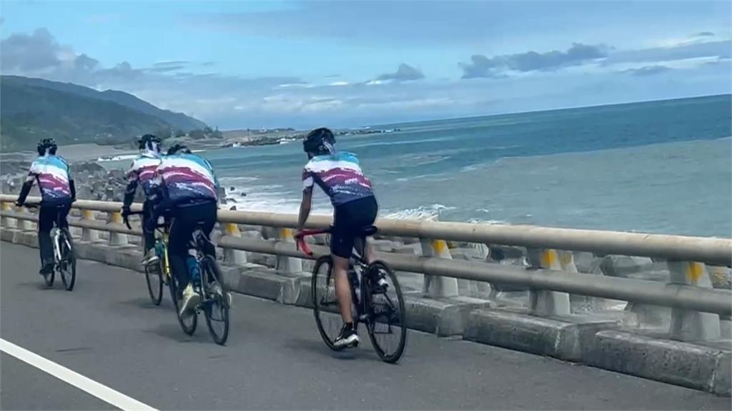 台南一中歡慶104歲校慶　校長率師生展開單車環島