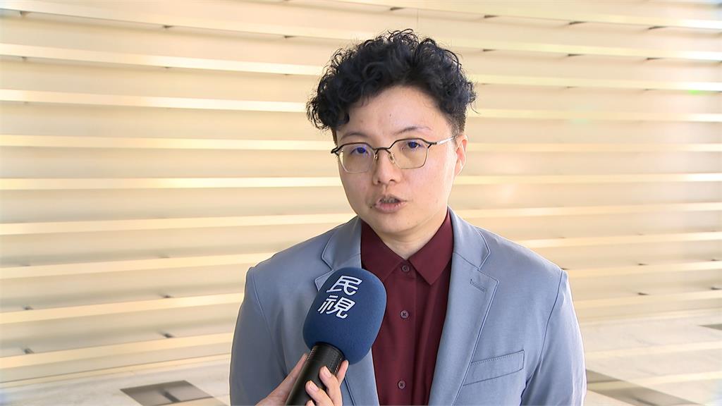 最強爆破士又開直播!李貞秀砲轟黃國昌退出政壇、高虹安沒料