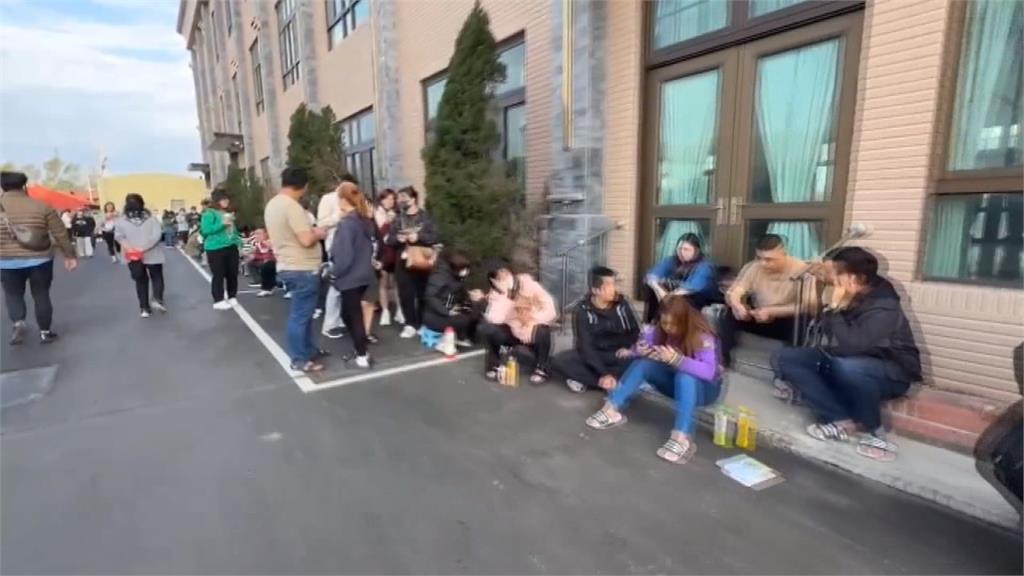 媽祖加持! 白沙屯媽祖"祈福安撫奶嘴"限量送 隊伍排超長