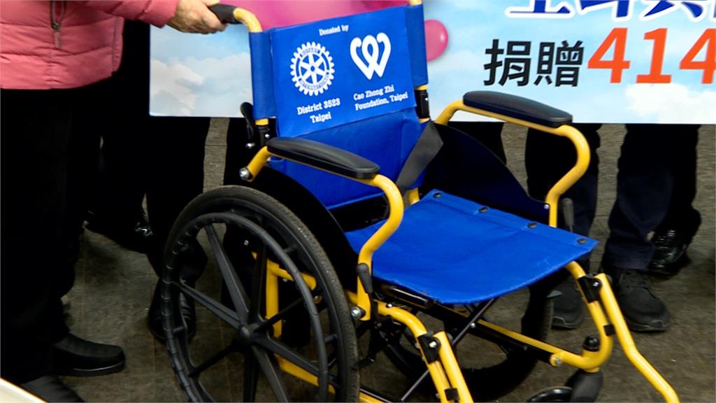 國際扶輪3523地區愛心不落人後　全體社員捐款300萬、414台輪椅