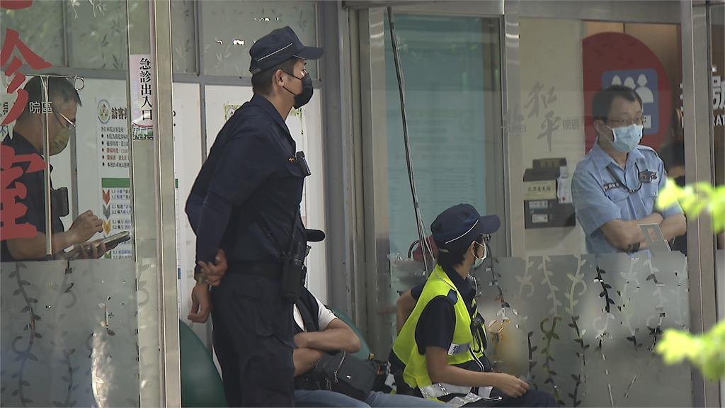 彭振聲中午突傳身體不適戒護送醫　傍晚返回地院